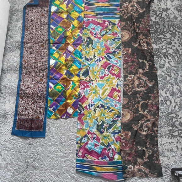 Multicolor Patterned Women's Scarf - Picture 1 of 7